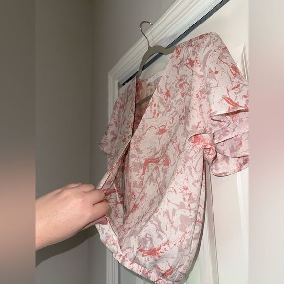 Astr Pink Flutter Sleeve Blouse with Notched Collar Size Small Womens - Picture 13 of 14